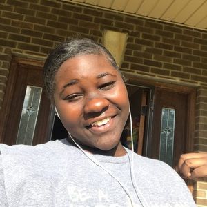 Meet your Posher, Kamari